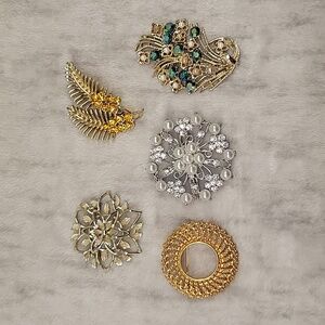 Lot Of Brooches